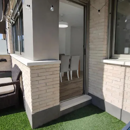 Planta Baja En Nova Con 3 Piscinas *