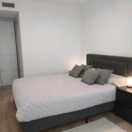 Planta Baja En Nova Con 3 Piscinas Torredembarra